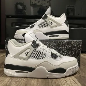 Air Jordan 4