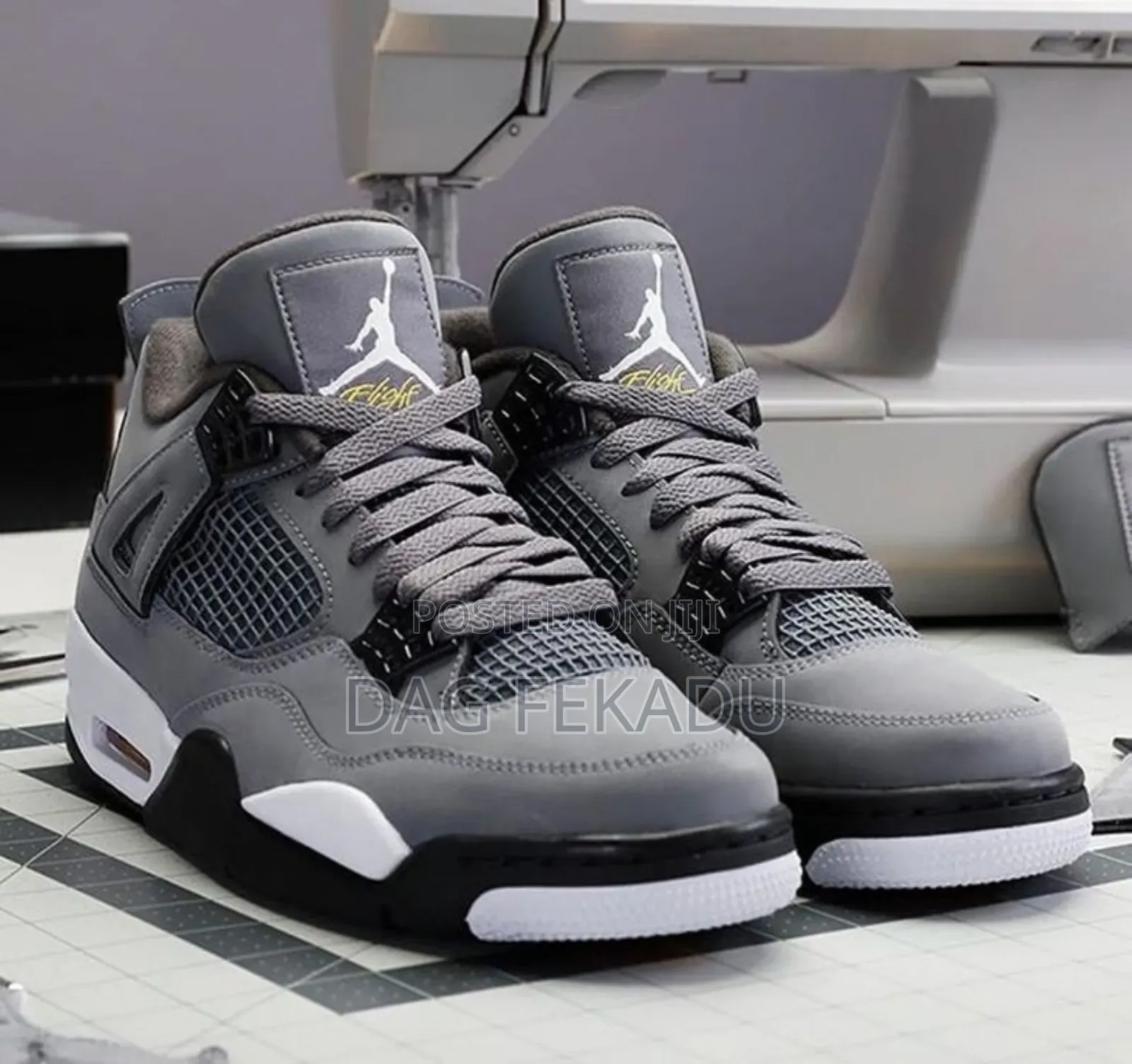 Air Jordan 4