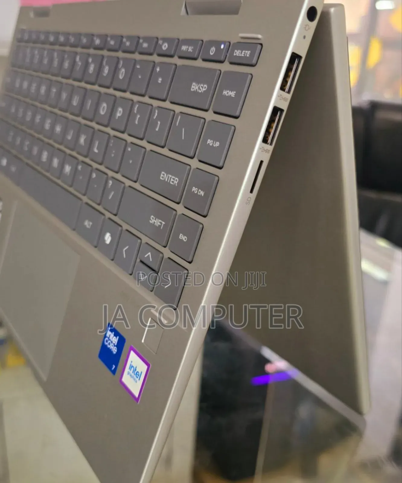 New Laptop HP Envy X360 8GB Intel Core I7 SSD 512GB