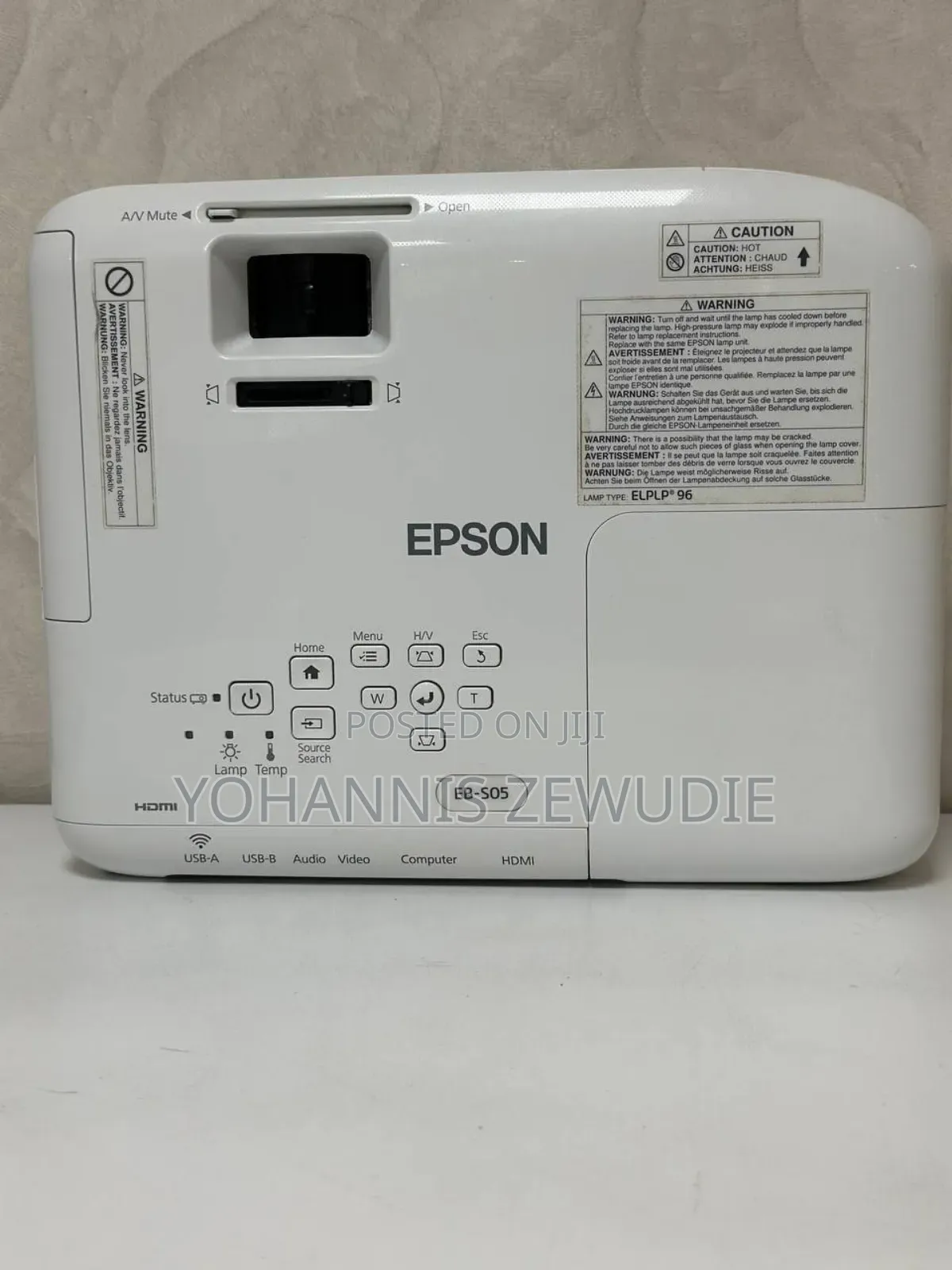 Epson EB S05 Projector
