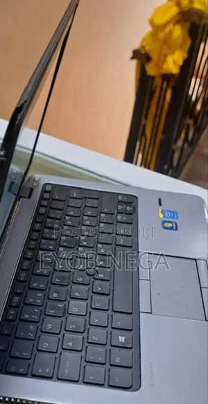New Laptop HP EliteBook 820 G2 4GB Intel Core I5 HDD 500GB