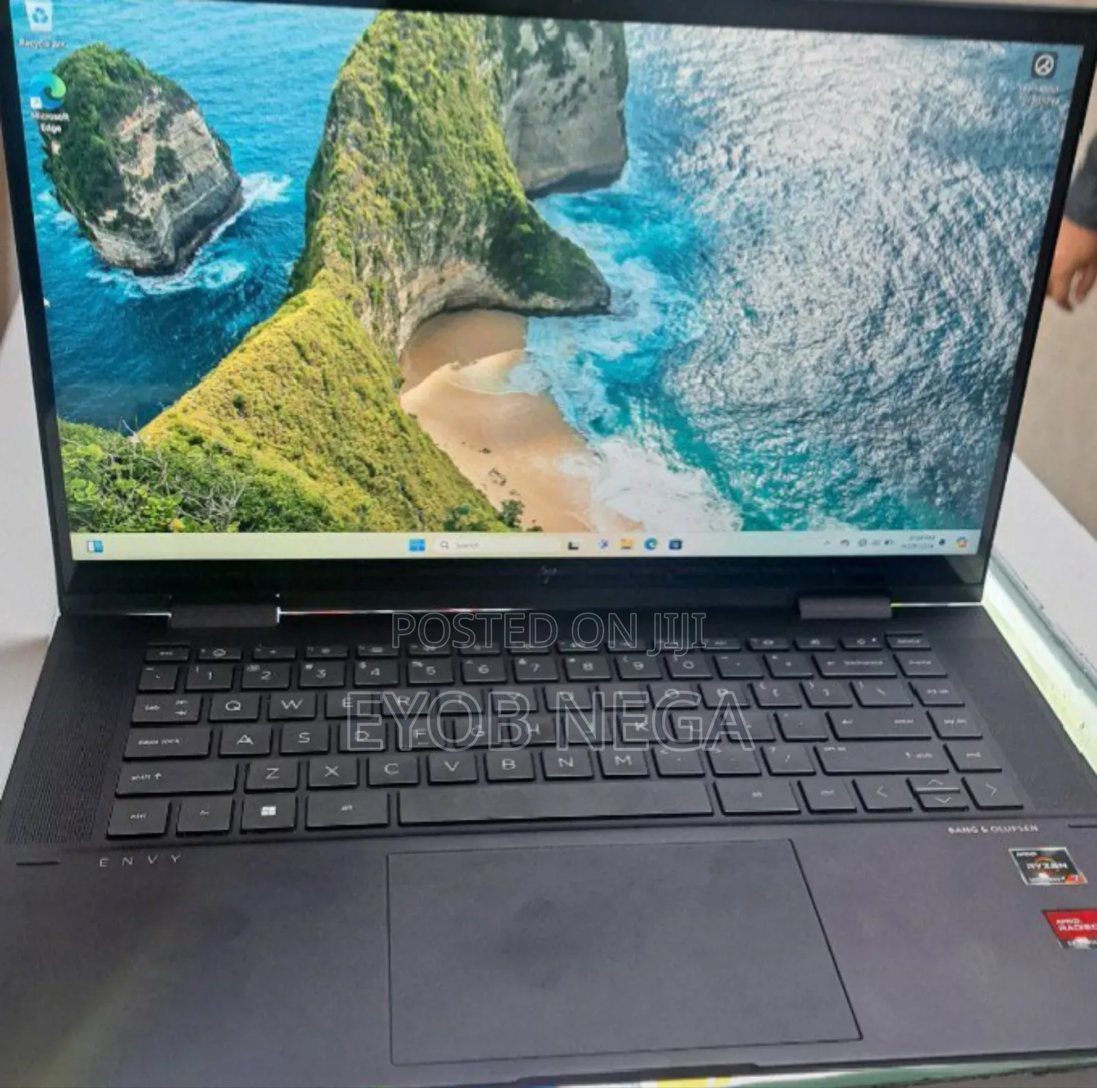 New Laptop HP Envy X360 12GB AMD Ryzen 7 SSD 512GB