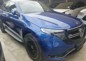 New Mercedes-Benz E400 2023 Blue