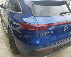 New Mercedes-Benz E400 2023 Blue