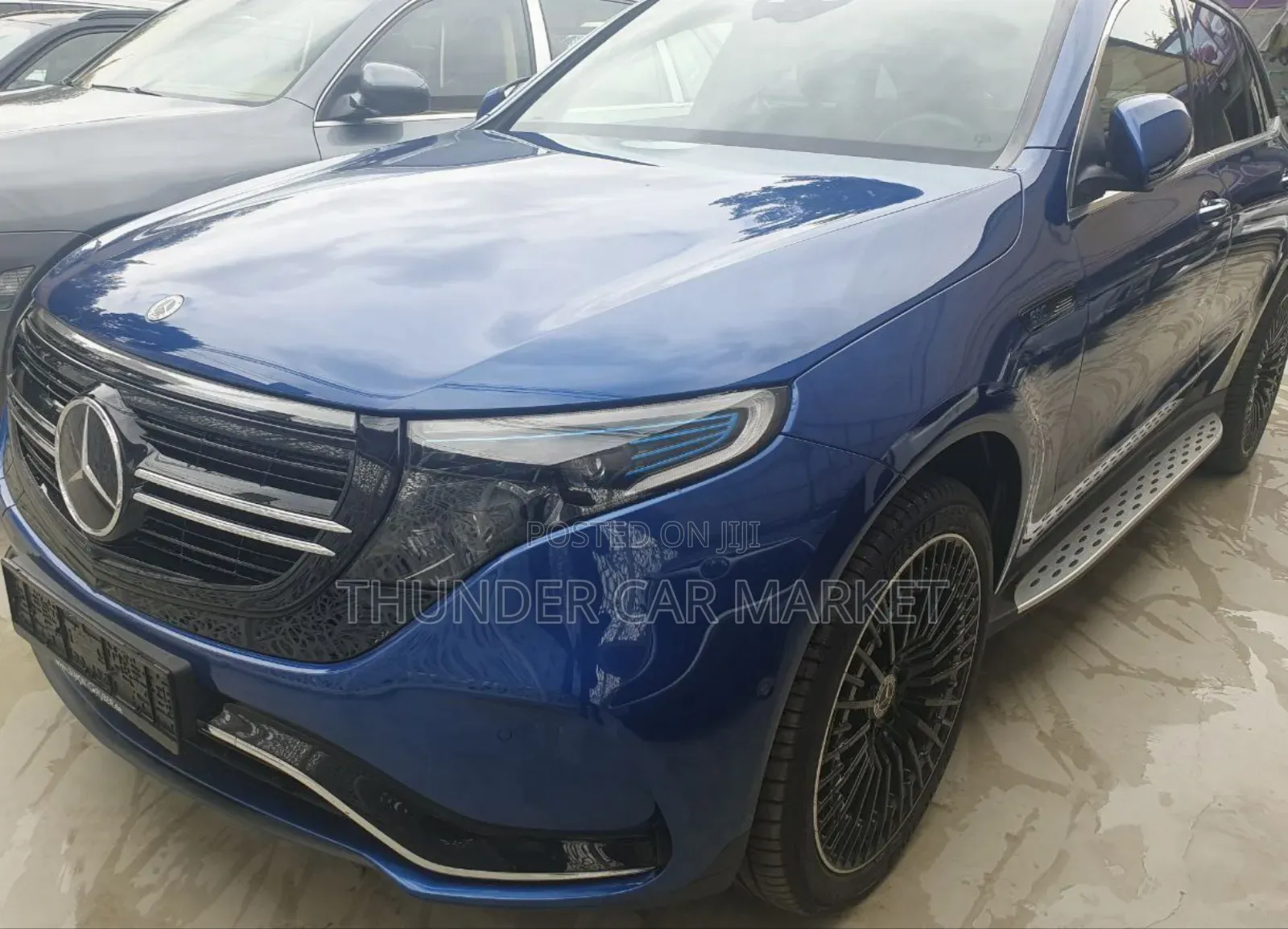 New Mercedes-Benz E400 2023 Blue