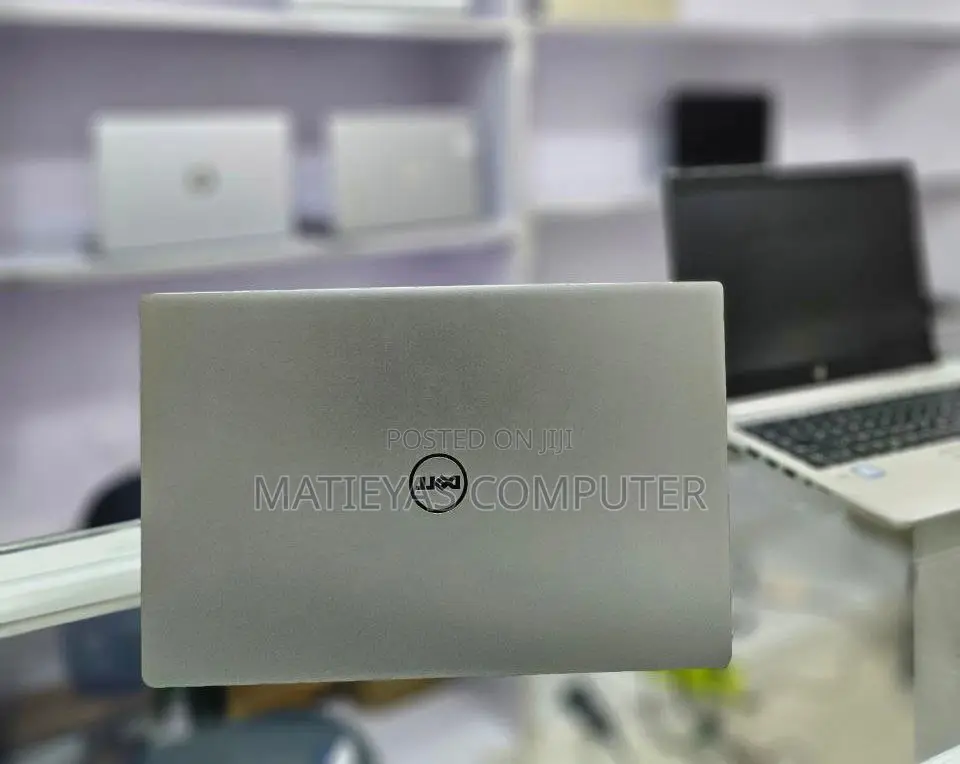 New Laptop Dell XPS 15 8GB Intel Core I7 SSD 512GB
