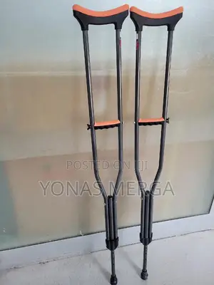 Photo - Crutches፹፯crunch፺፰crutches፱፻crutches፲፼crutches፬፶crutches