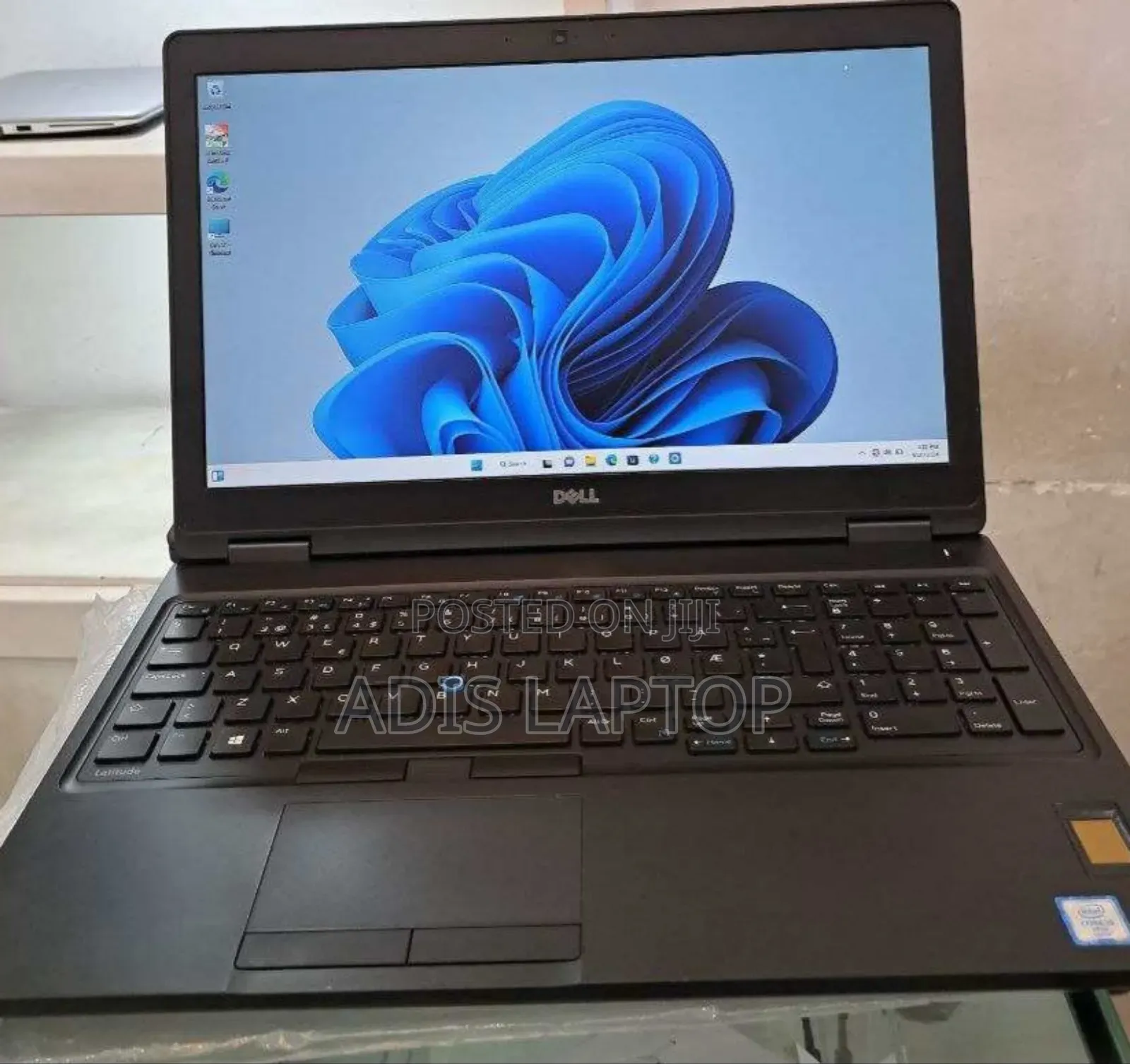 New Laptop Dell Latitude 15 5580 8GB Intel Core I5 SSD 512GB