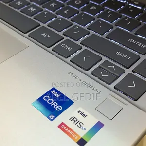 New Laptop HP Envy X360 8GB Intel Core I5 SSD 512GB