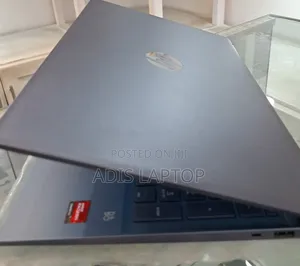 New Laptop HP Pavilion 10 8GB AMD Ryzen 5 SSD 512GB