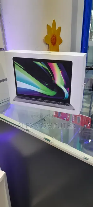 New Laptop Apple MacBook Pro M1 8GB Apple M1 SSD 256GB