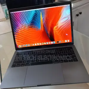 New Laptop Apple MacBook Pro 2018 8GB Intel Core I5 SSD 512GB
