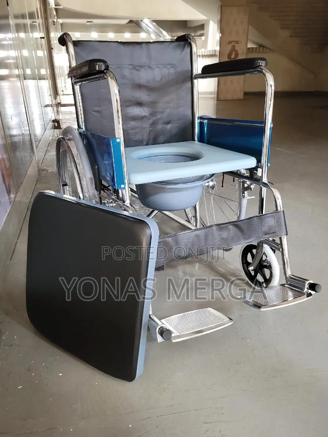 Commode_wheelchair፶፬wheelchair፩፩0wheelchair፪22wheelchair