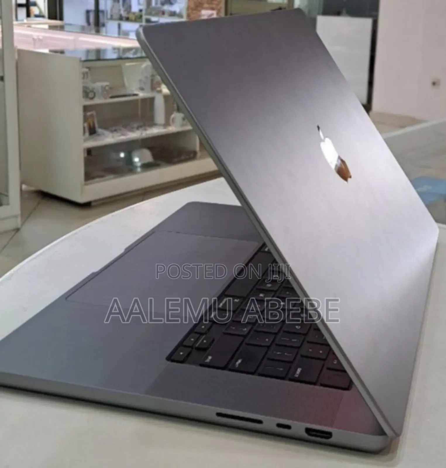 New Apple MacBook Pro 2023 M2 Pro 16-Inch 32GB Apple M2 SSD 512GB