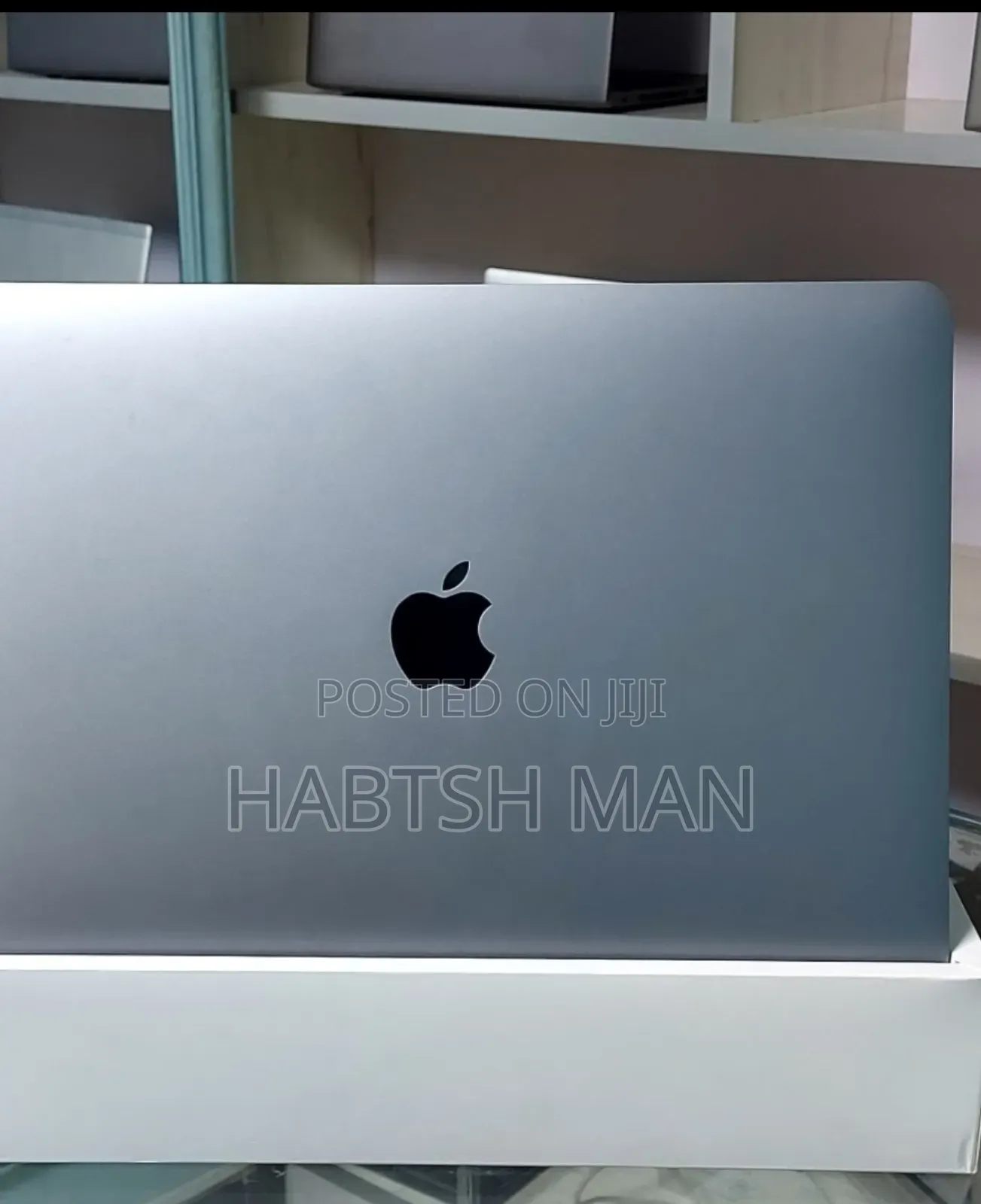 New Laptop Apple MacBook Pro M1 8GB Apple M1 Pro SSD 256GB