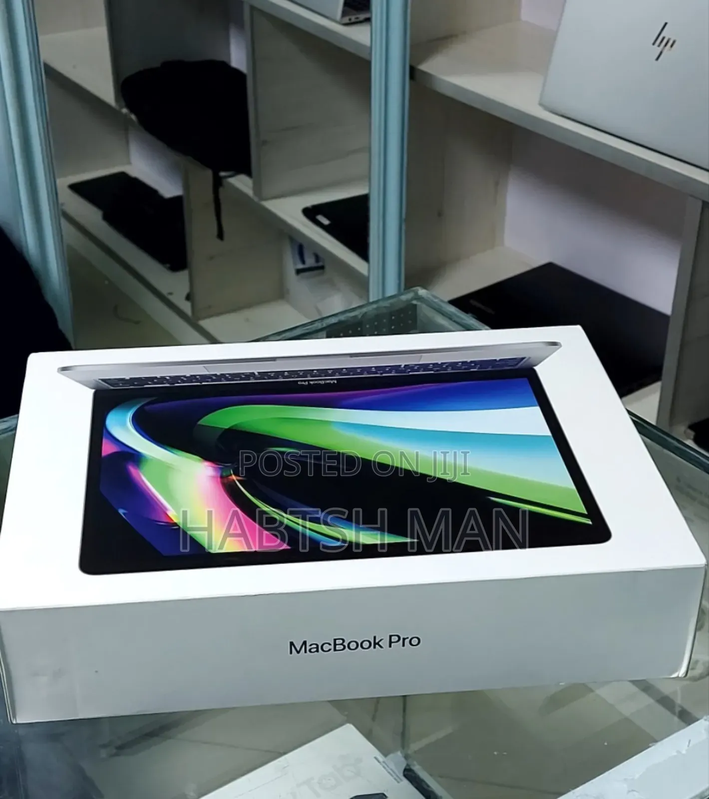 New Laptop Apple MacBook Pro M1 8GB Apple M1 Pro SSD 256GB