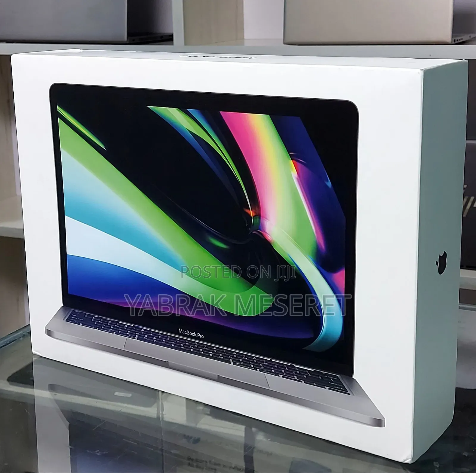 New Laptop Apple MacBook Pro 2020 M1 8GB Apple M1 Pro SSD 256GB