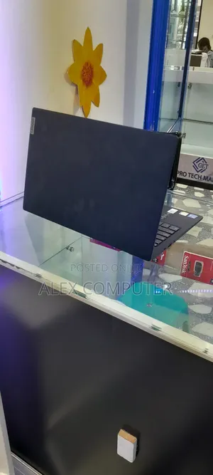 New Laptop Lenovo Flex 5 12GB Intel Core I7 SSD 512GB