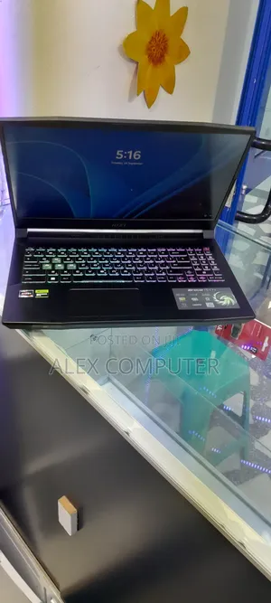 New Laptop MSI GF63 16GB AMD Ryzen 7 SSD 512GB