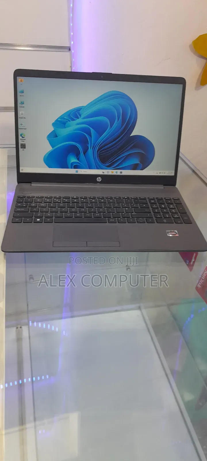 New Laptop HP Stream Notebook 8GB AMD Ryzen 5 SSD 256GB