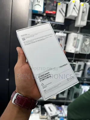 New Apple iPhone 16 Pro Max 256 GB Black