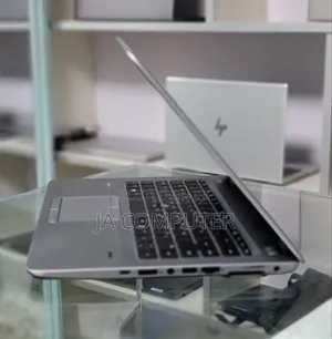 New Laptop HP EliteBook 840 G4 8GB Intel Core I7 SSHD (Hybrid) 1.5T