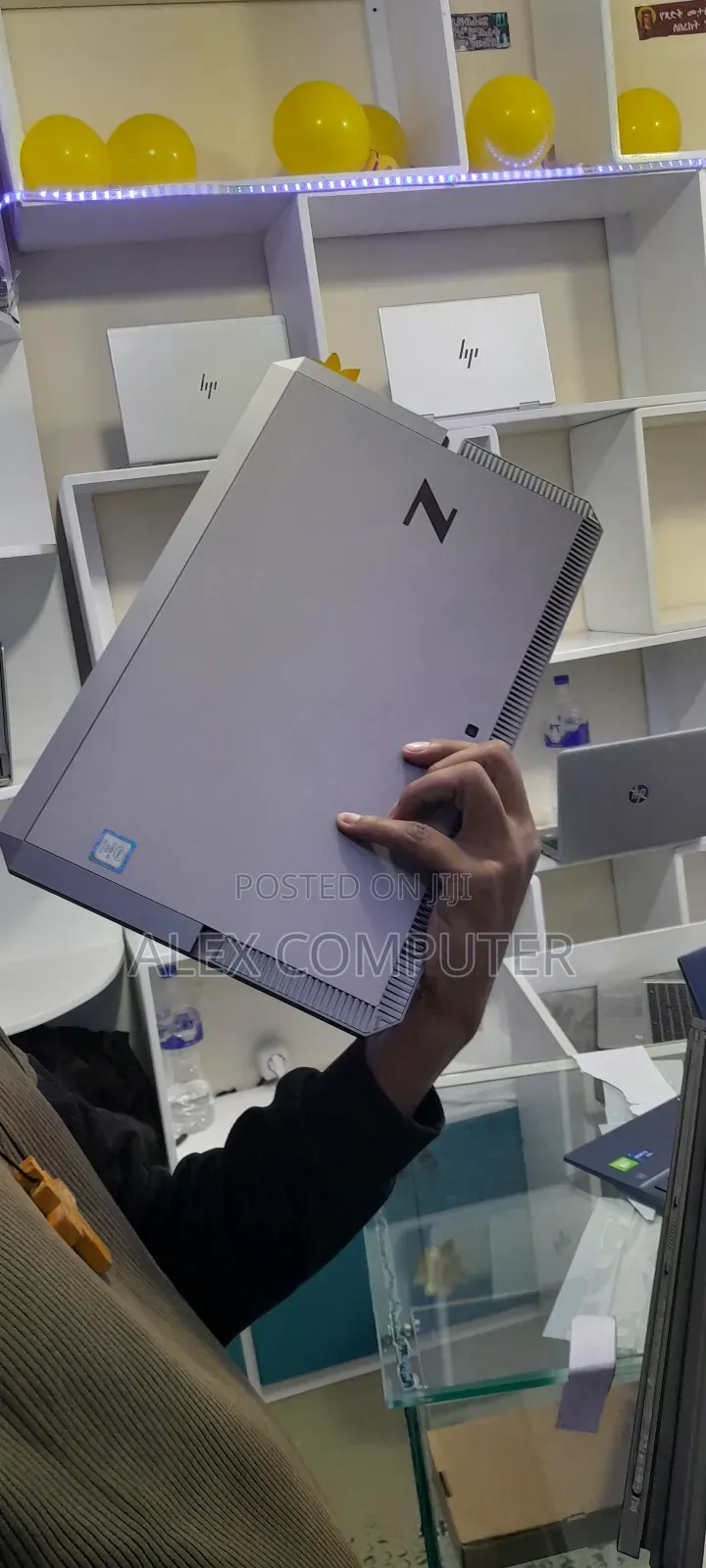 New Laptop HP ZBook Studio 32GB Intel Core I7 SSD 512GB