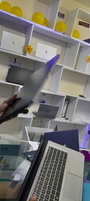 New Laptop HP ZBook Studio 32GB Intel Core I7 SSD 512GB