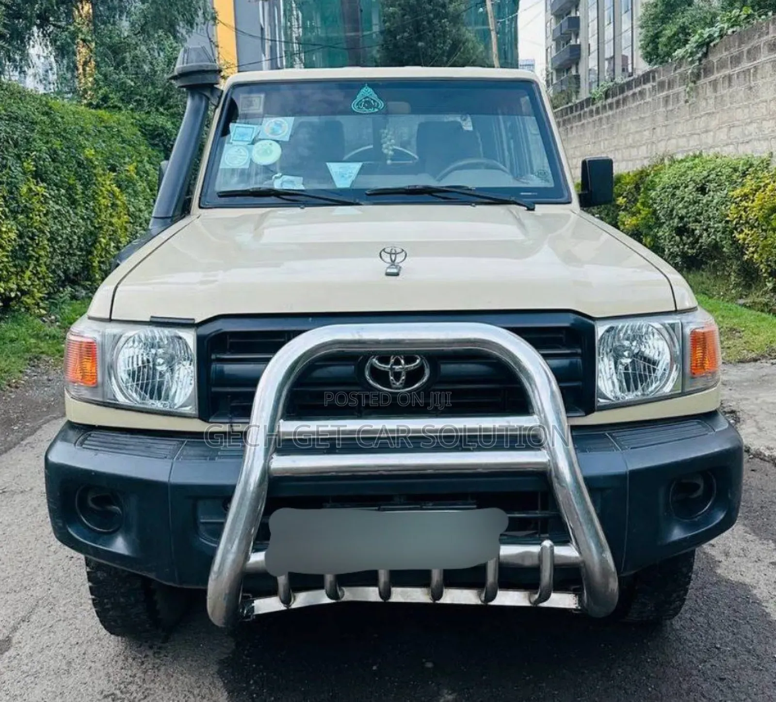 Toyota Land Cruiser 2015 Gold