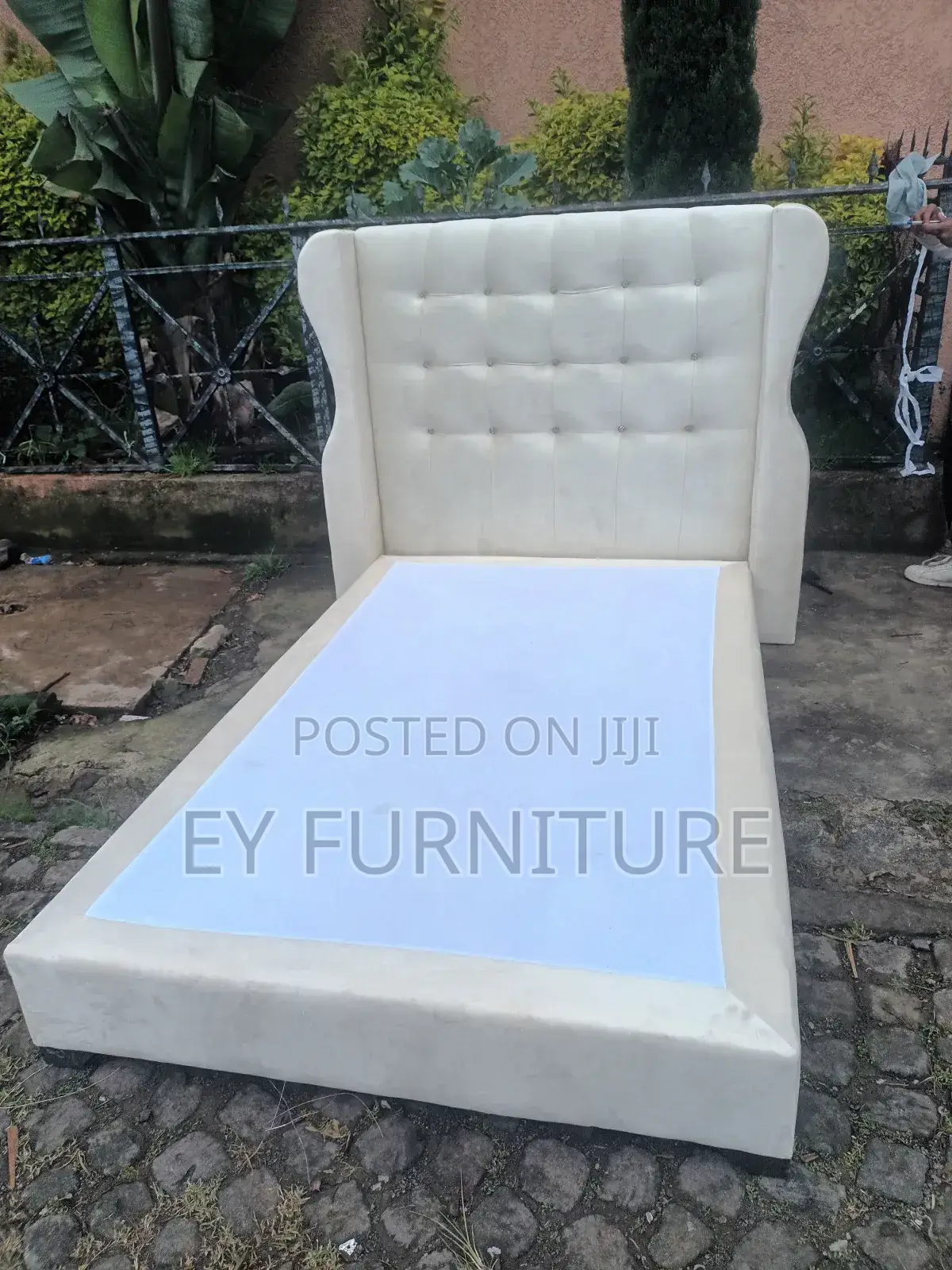 ዘመንኛ አልጋዎች