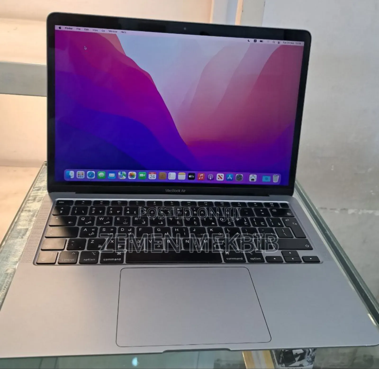New Laptop Apple MacBook Air 2020 M1 8GB AMD Ryzen 7 SSD 256GB