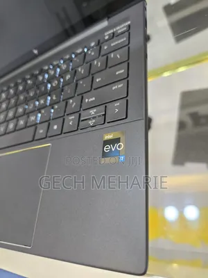 New Laptop HP Dragonfly Folio 16GB Intel Core I7 SSD 512GB