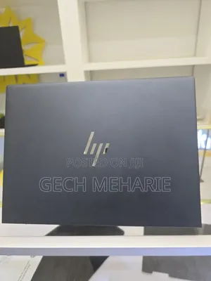 New Laptop HP Dragonfly Folio 16GB Intel Core I7 SSD 512GB
