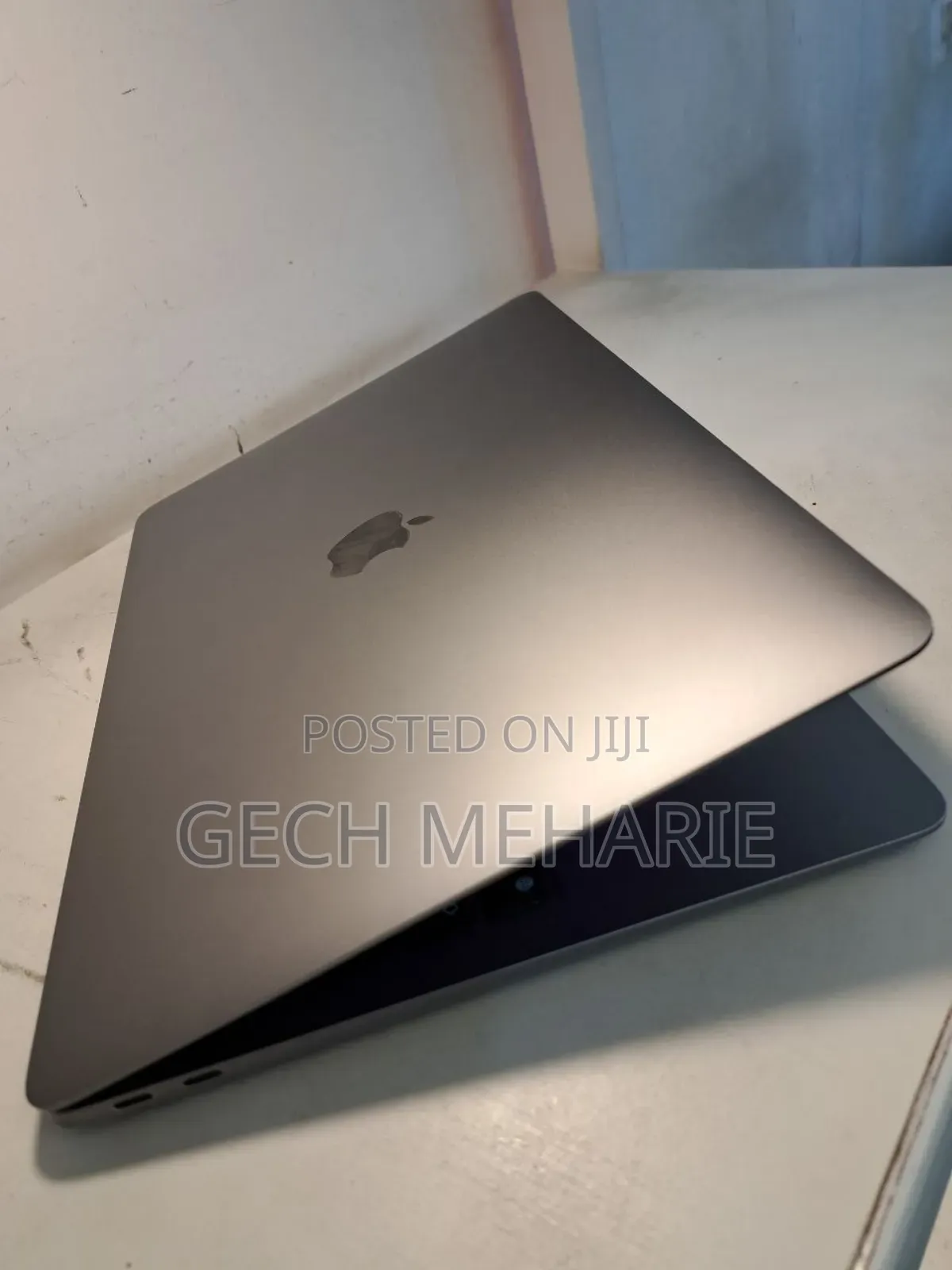 New Laptop Apple MacBook Air 2020 M1 8GB Intel Core I5 SSD 256GB