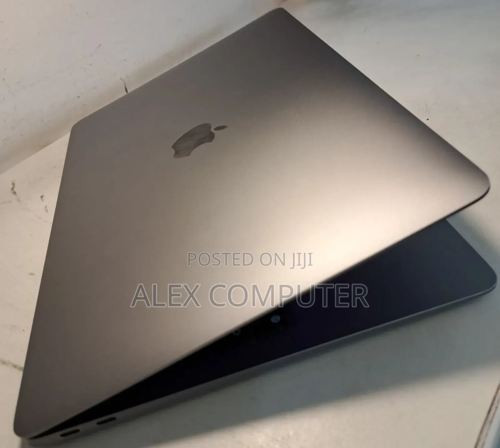 New Laptop Apple MacBook Air 2020 M1 8GB Apple M1 SSD 256GB