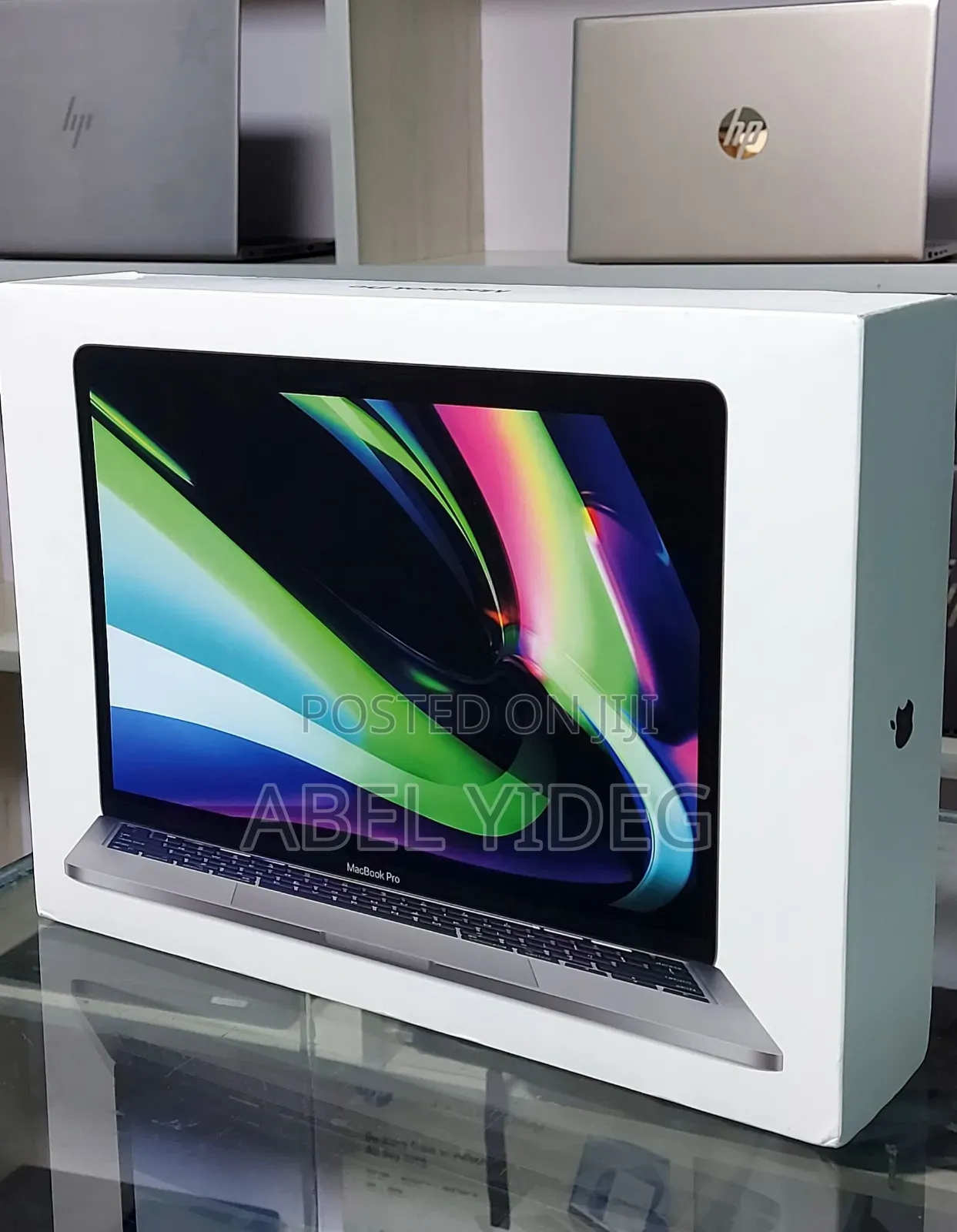 New Laptop Apple MacBook Pro 2020 M1 8GB Apple M1 SSD 256GB