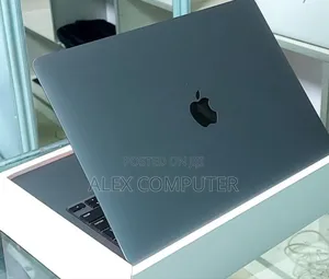 New Laptop Apple MacBook Pro 2020 M1 8GB Apple M1 Pro SSD 256GB