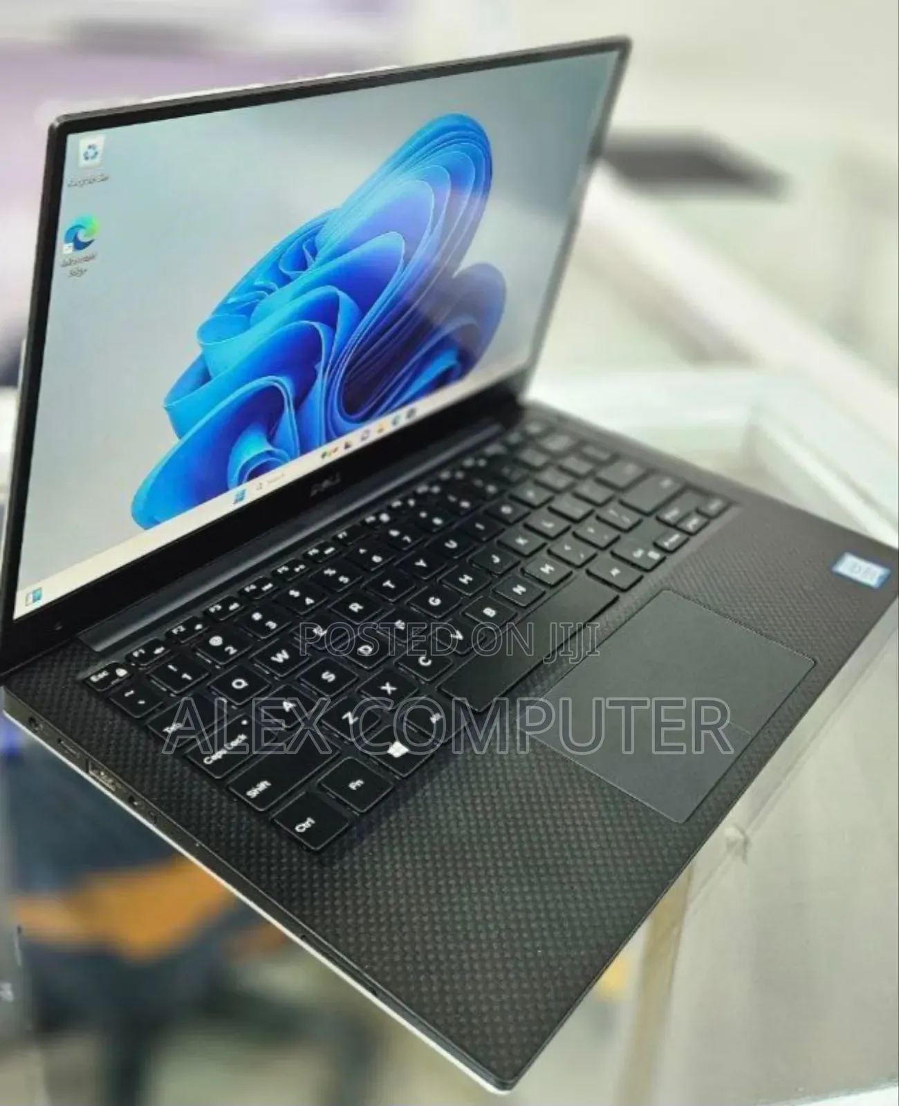New Laptop Dell XPS 13 8GB Intel Core I7 SSD 512GB