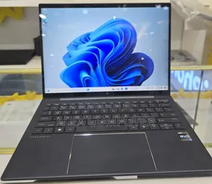 New Laptop HP Dragonfly G1 16GB Intel Core I7 SSD 512GB