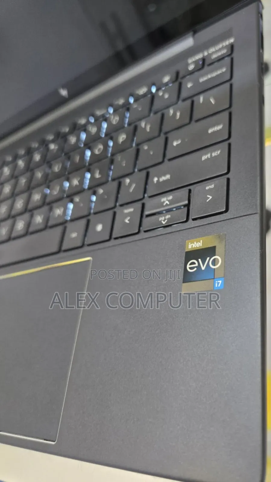 New Laptop HP Dragonfly G1 16GB Intel Core I7 SSD 512GB