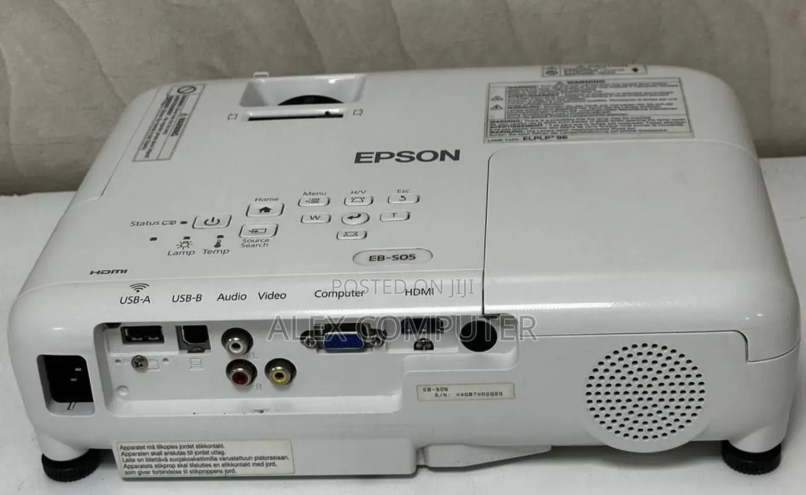 Epson EB S05projecter