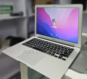 New Laptop Apple MacBook Air 2017 8GB Intel Core I5 SSD 128GB