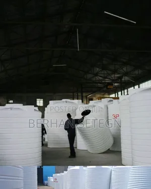 Photo - Plastic Water Tanker Vertical Roto Tanker