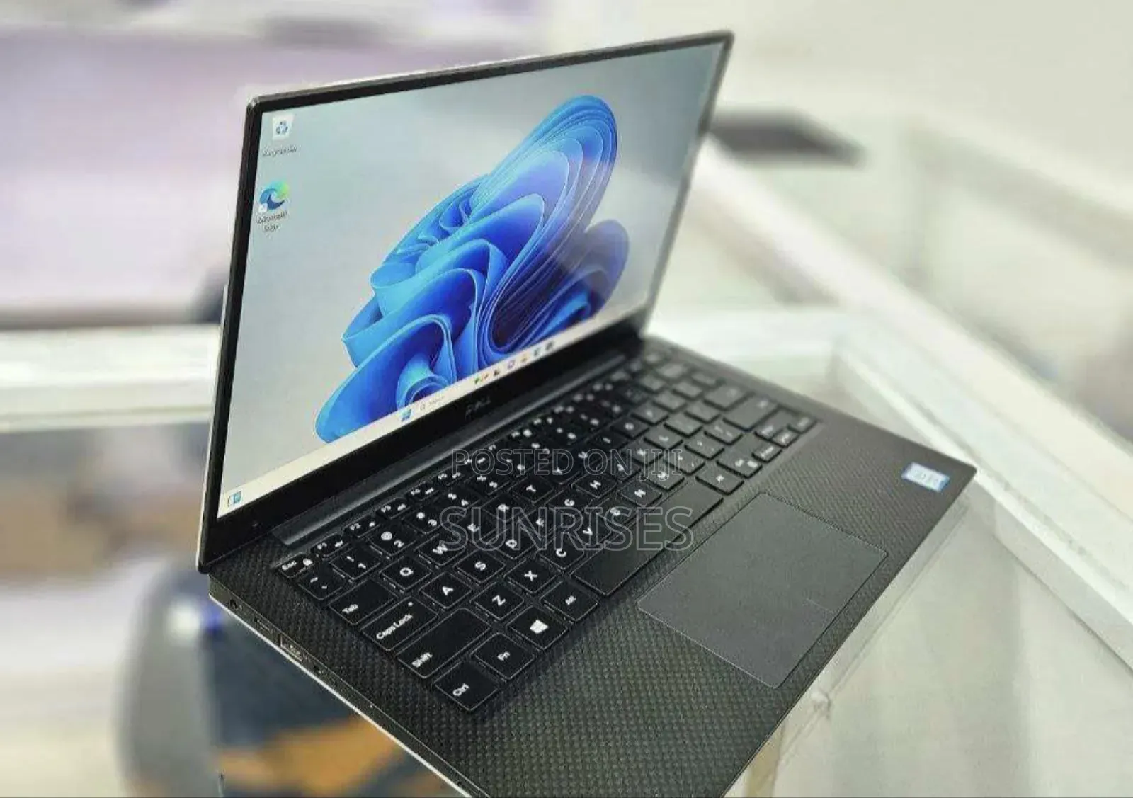 New Laptop Dell XPS 13 8GB Intel Core I7 SSD 512GB