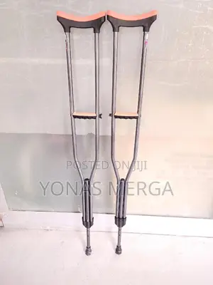 Photo - Crunch፬፶cranch፯፻crutches፴፪crutches፵፫crutches፺፰crutches