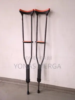 Photo - New Auxiliary Crutches፼፳crunch፴፱cranch፷፭crutches፶፬crutches