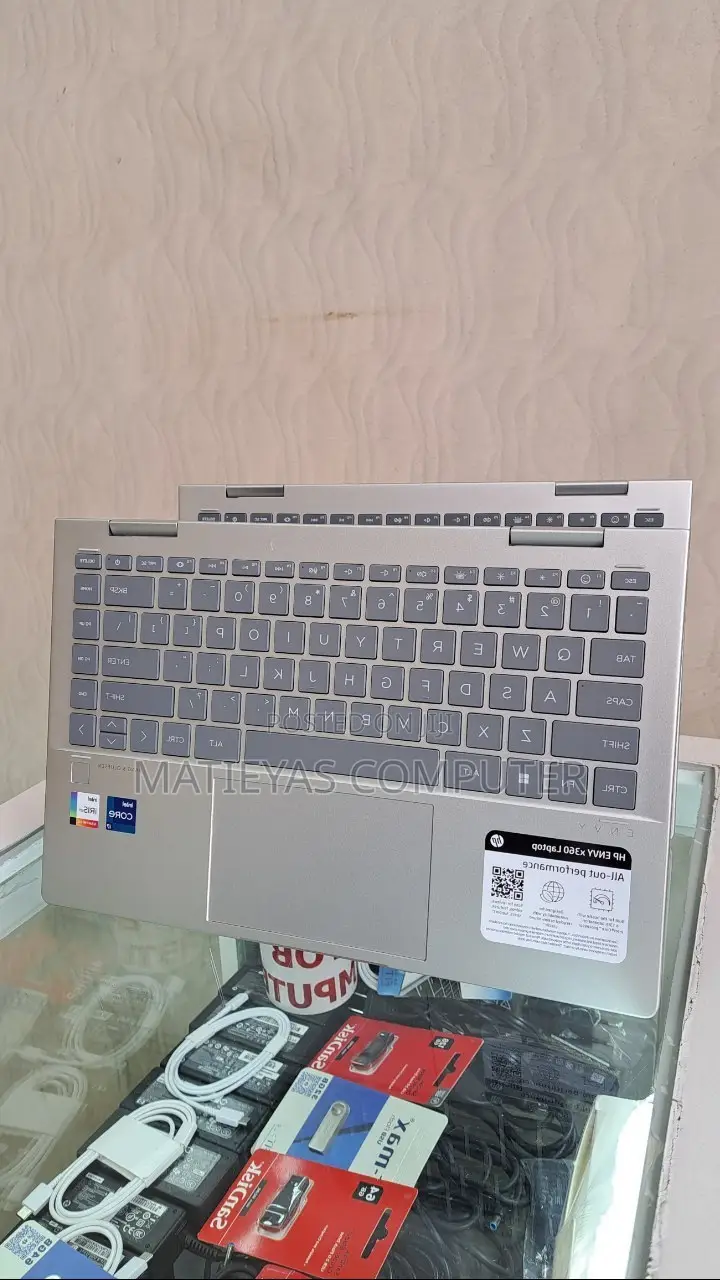 New Laptop HP Envy X360 16GB Intel Core I7 SSD 1T