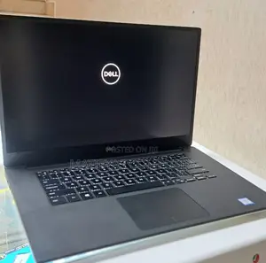 New Laptop Dell Precision 15 3520 16GB Intel Core I7 SSD 512GB