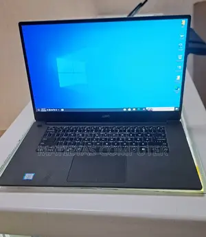 New Laptop Dell Precision 15 3520 16GB Intel Core I7 SSD 512GB