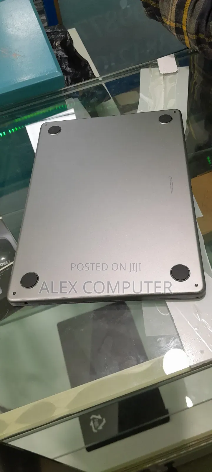 New Laptop Apple MacBook Pro 2023 M3 14-Inch 16GB Apple M3 SSD 512GB